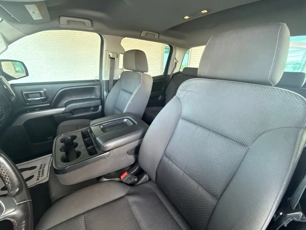 Used 2018 BLACK Chevrolet LT image 26