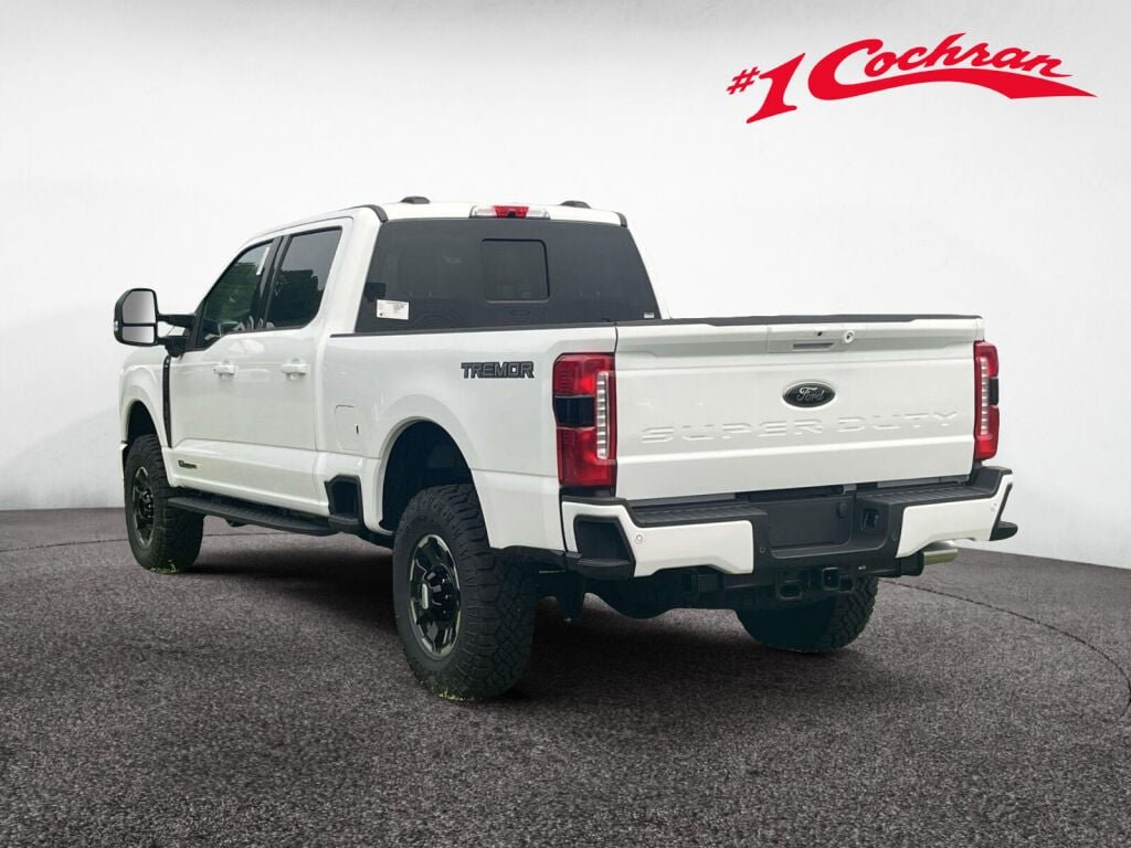 New 2026 Oxford White Ford XLT image 9