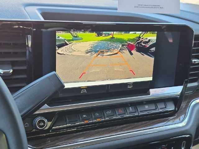Used 2024 Summit White Chevrolet LT (2FL) image 17