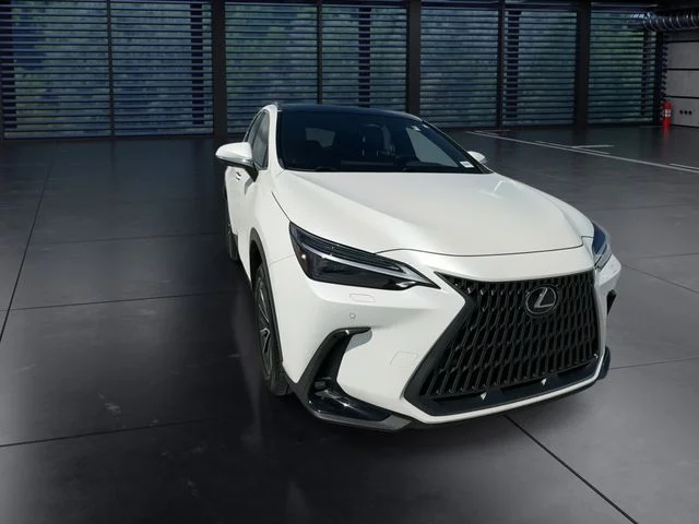 Used 2024 White Lexus 350h Luxury image 3