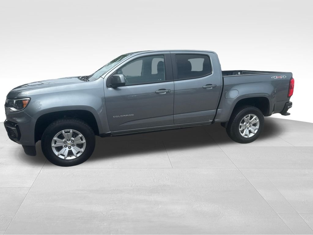Used 2022 Gray Chevrolet LT image 4