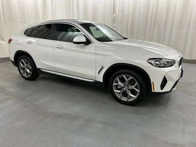 2025 BMW X4 xDrive30i's photo