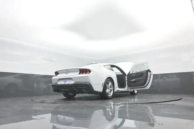 New 2026 Oxford White Ford EcoBoost® Fastback image 40