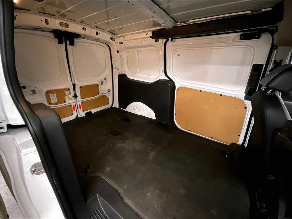 Used 2017 White Ford XL image 31