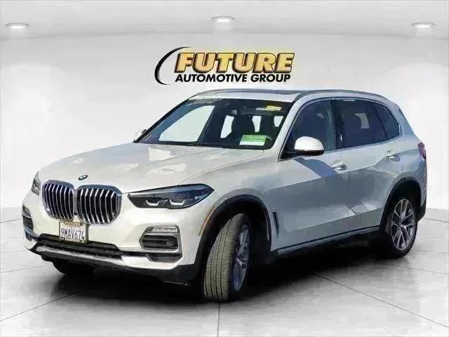Certified Used 2019 White BMW xDrive40i image 3