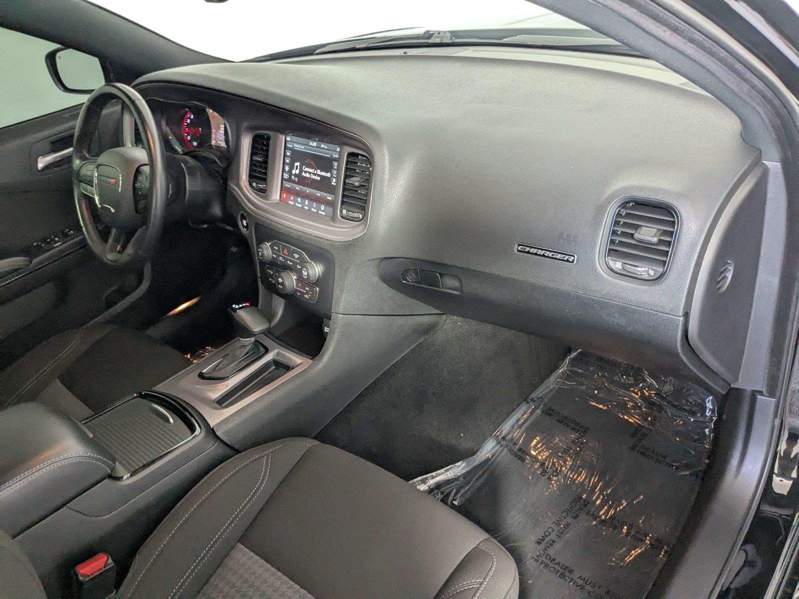 Used 2023 Pitch Black Clearcoat Dodge SXT image 30