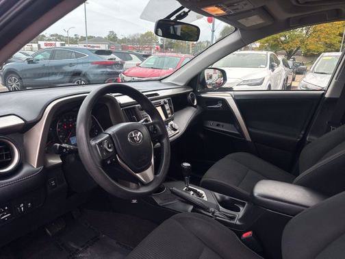 Used 2015 Gray Toyota XLE image 14