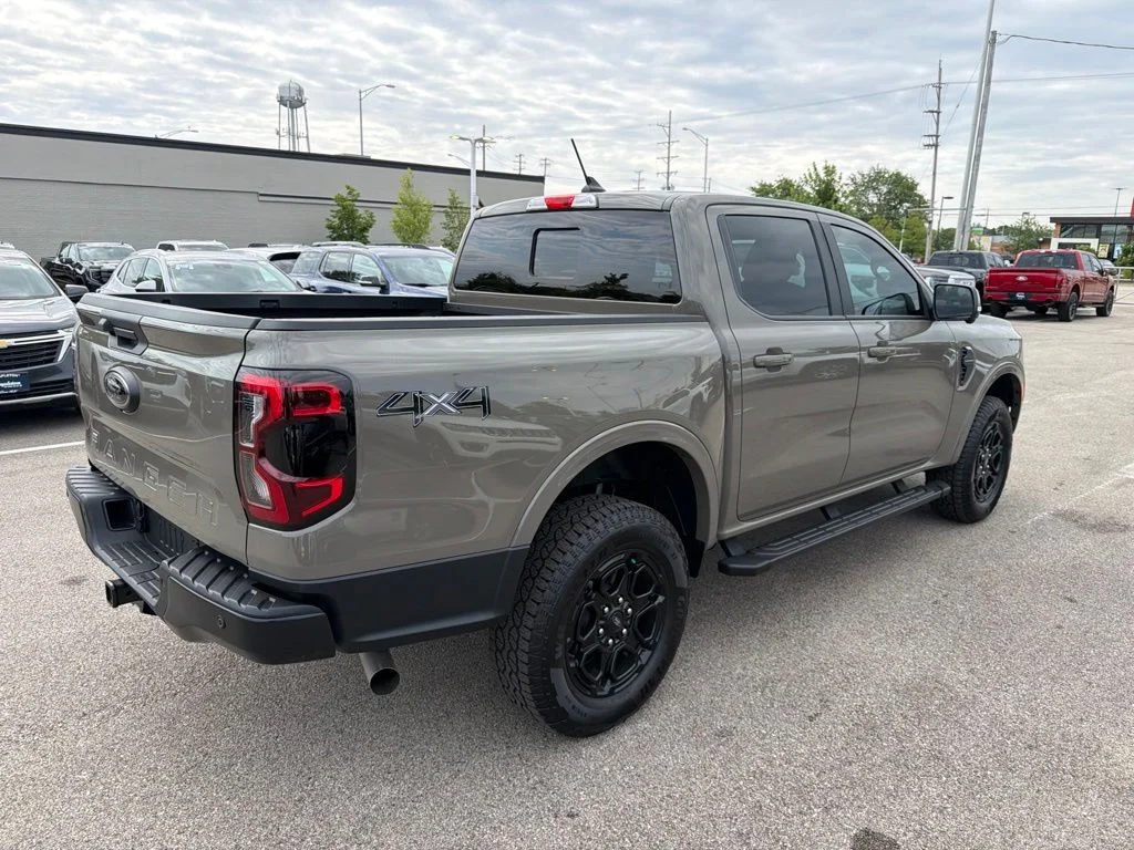 Used 2025 Gray Ford Lariat image 8