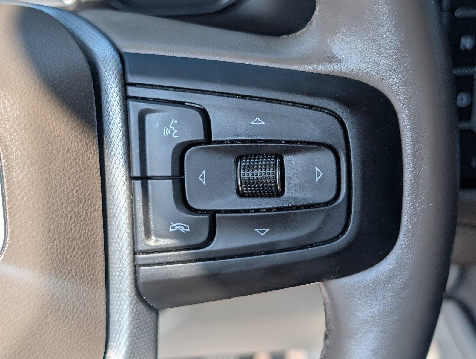 Used 2021 PEARL BEIGE METALLIC GMC Denali image 30