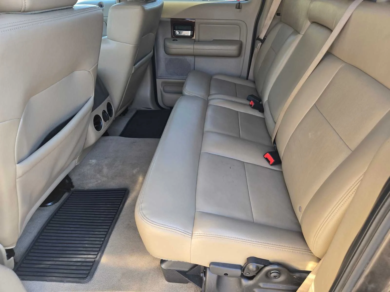 Used 2007  Ford XLT image 14