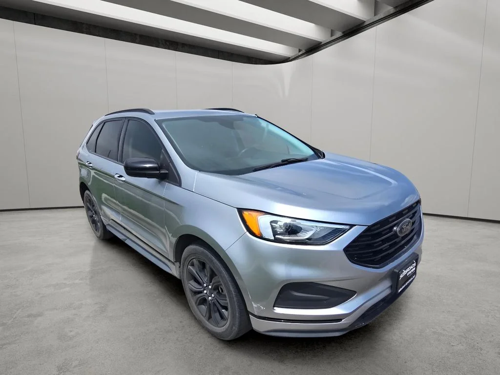 Used 2022 Iconic Silver Metallic Ford SE image 7