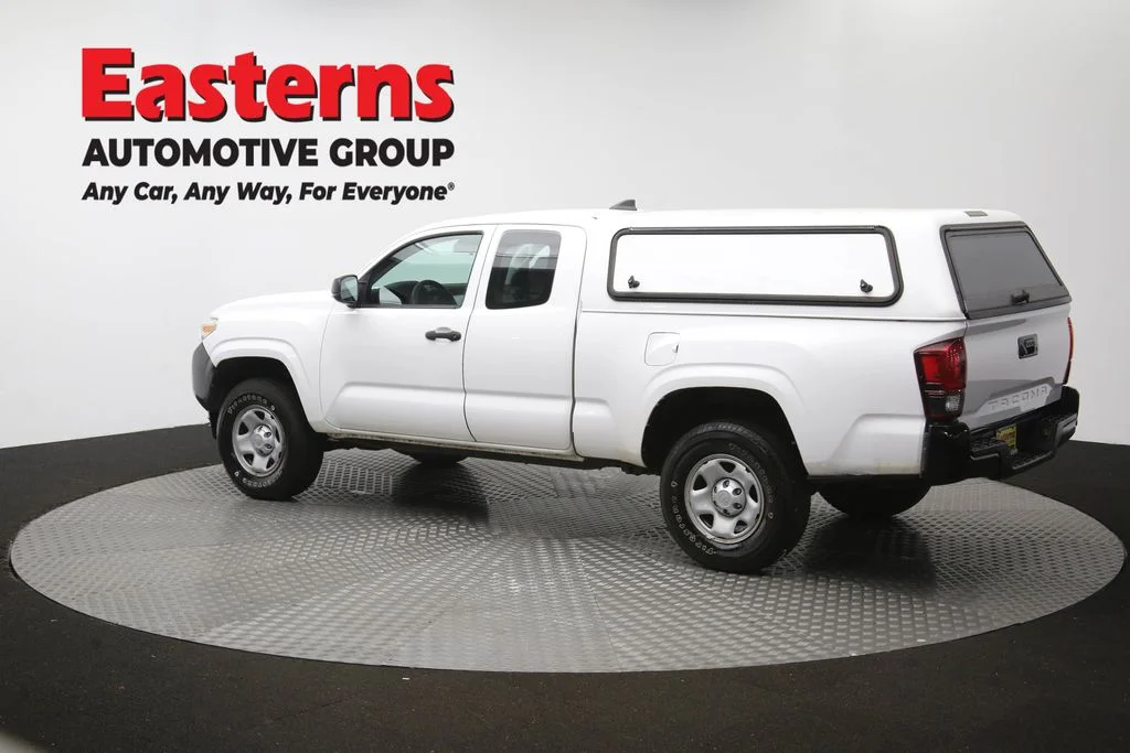 Used 2018 White Toyota SR image 61