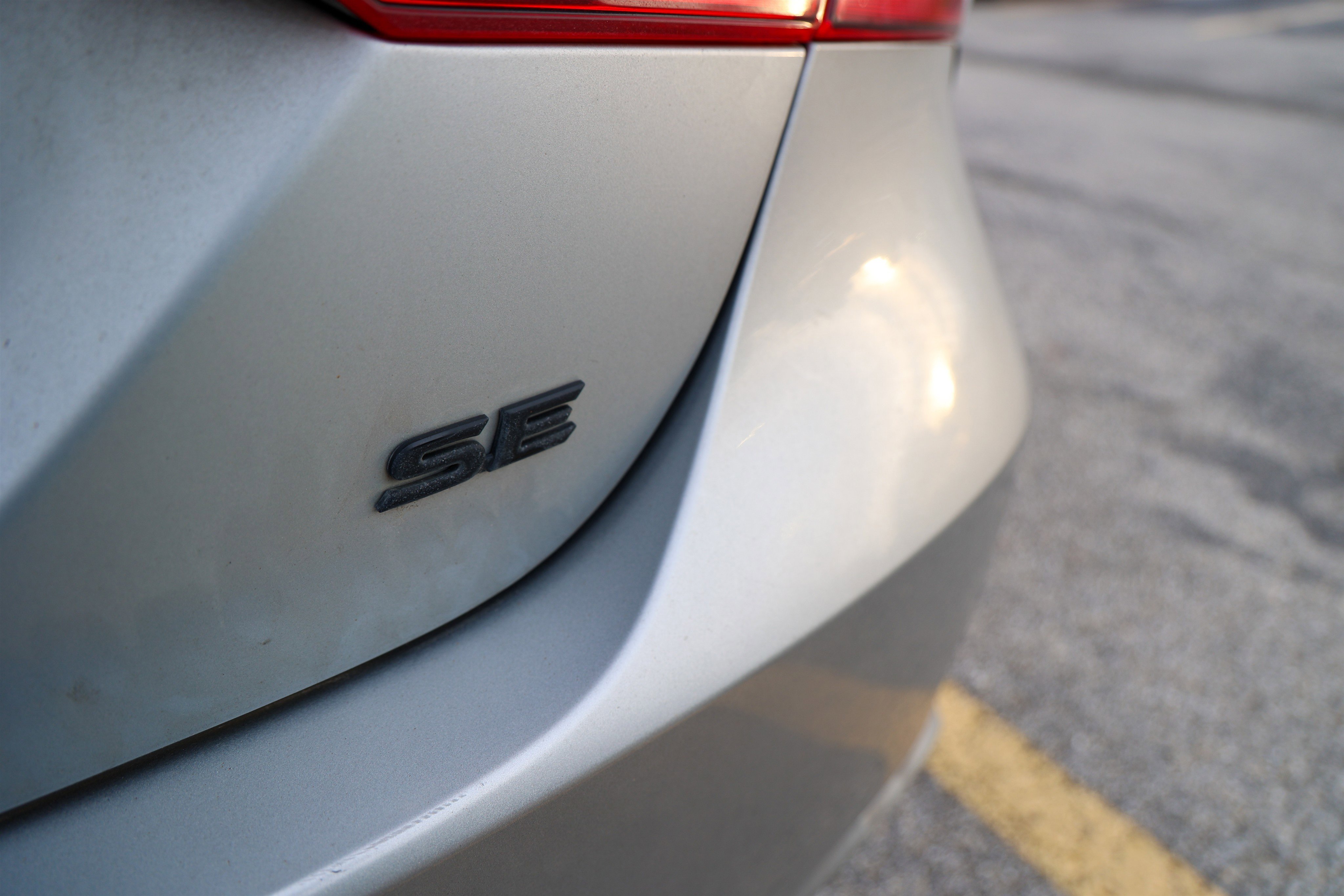Used 2019 Silver Toyota SE image 10