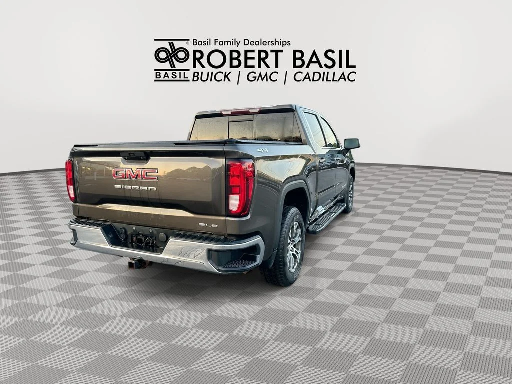 Used 2019 Gray GMC SLE image 8