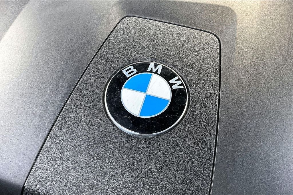 Used 2025 Black BMW sDrive40i image 34