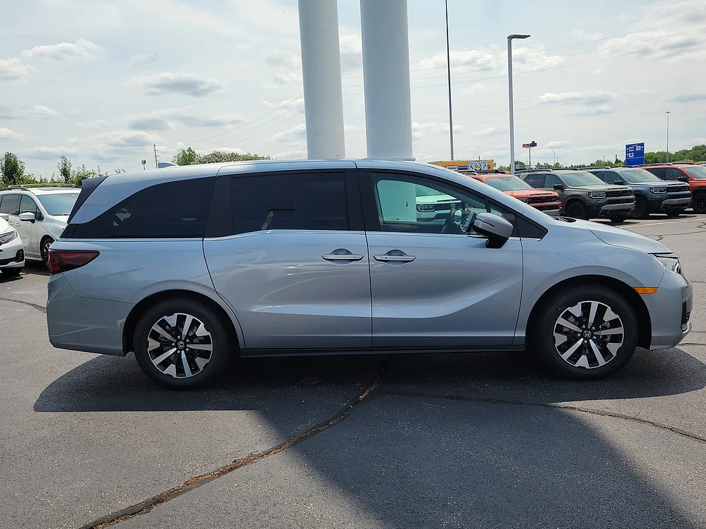 New 2026 Solar Silver Metallic Honda EX-L image 24