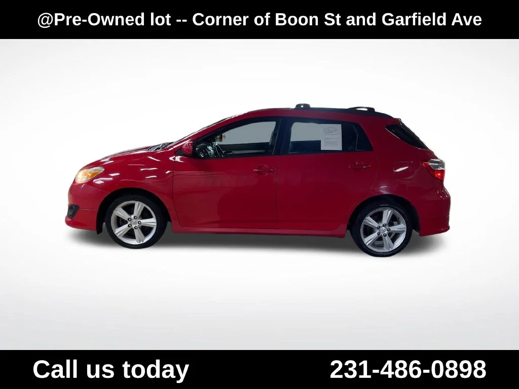 Used 2009  Toyota S image 2