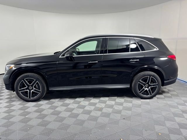 New 2026 Black Mercedes-Benz GLC 300 image 4
