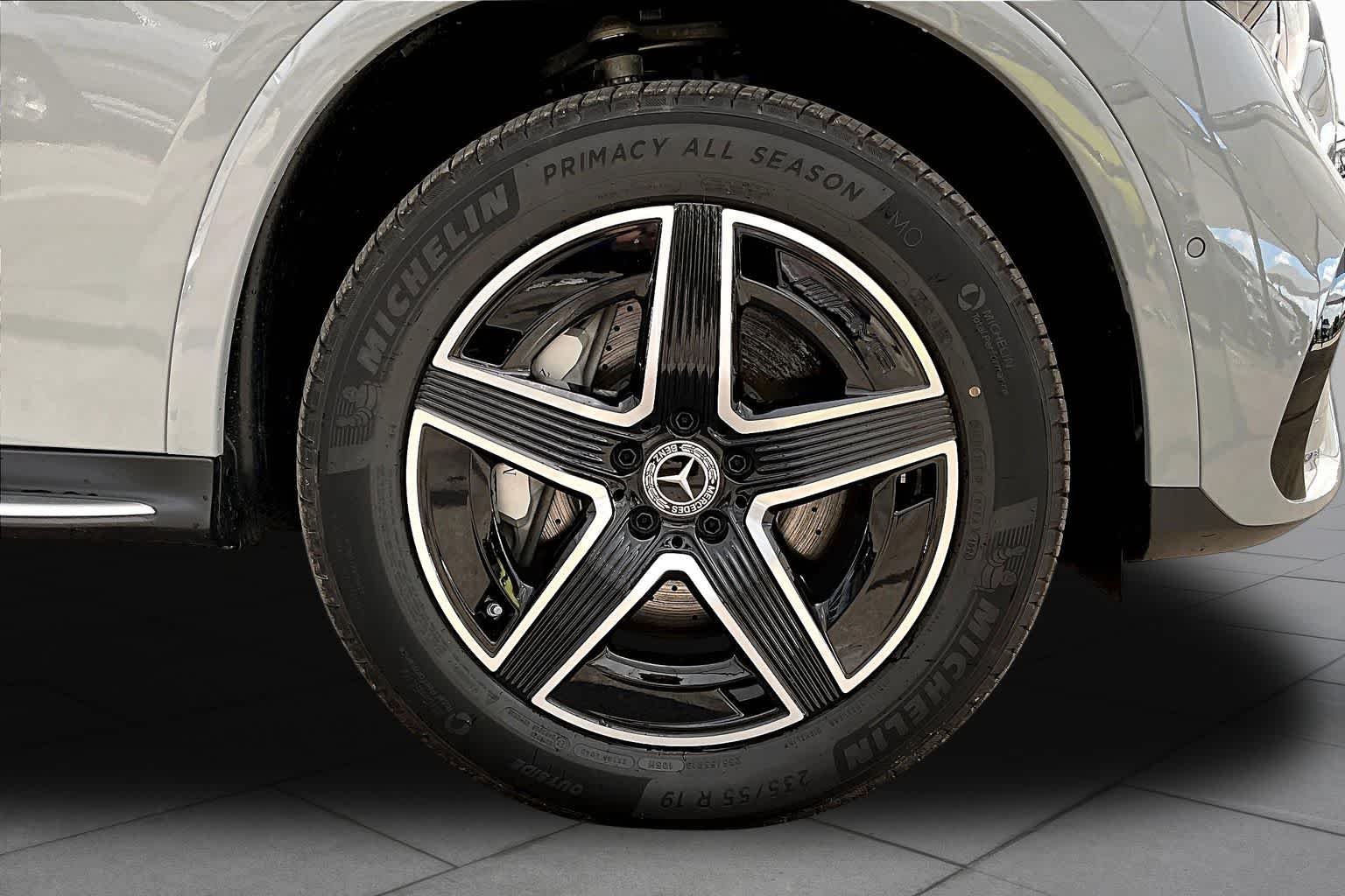 New 2026 MANUFAKTUR Alpine Grey Mercedes-Benz GLC 300 image 21