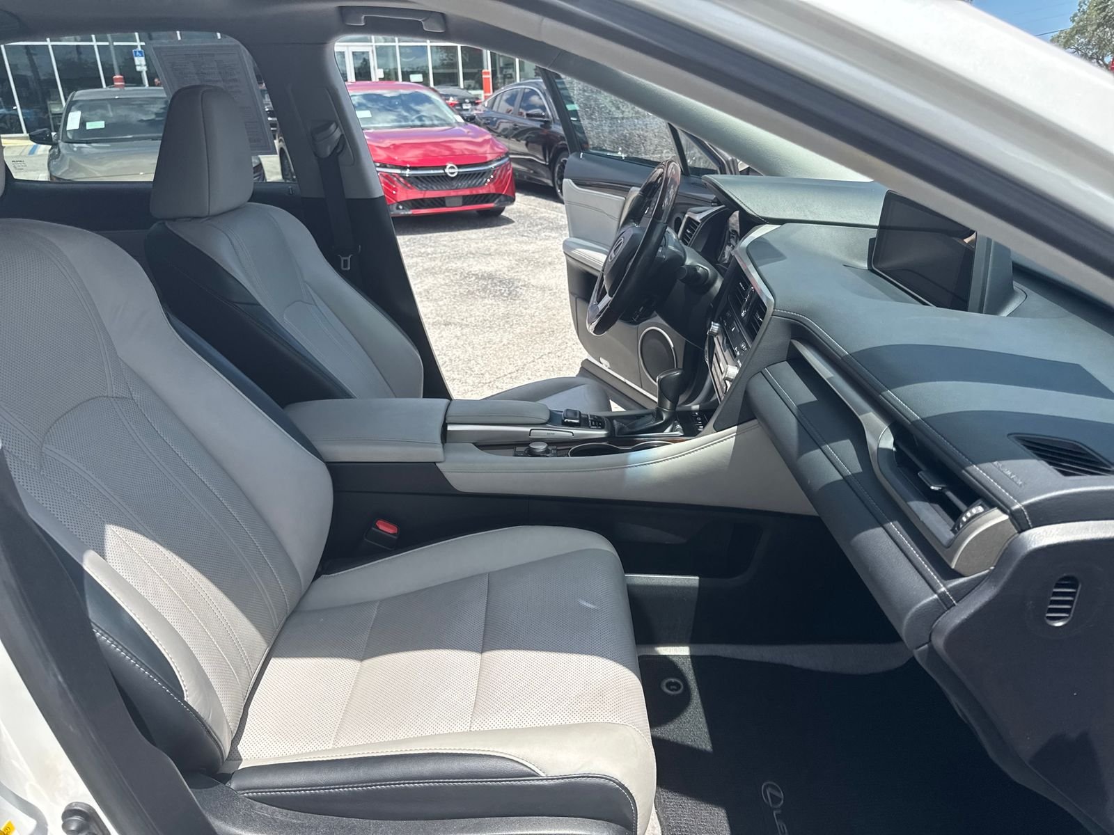 Used 2019 White Lexus 350 image 46