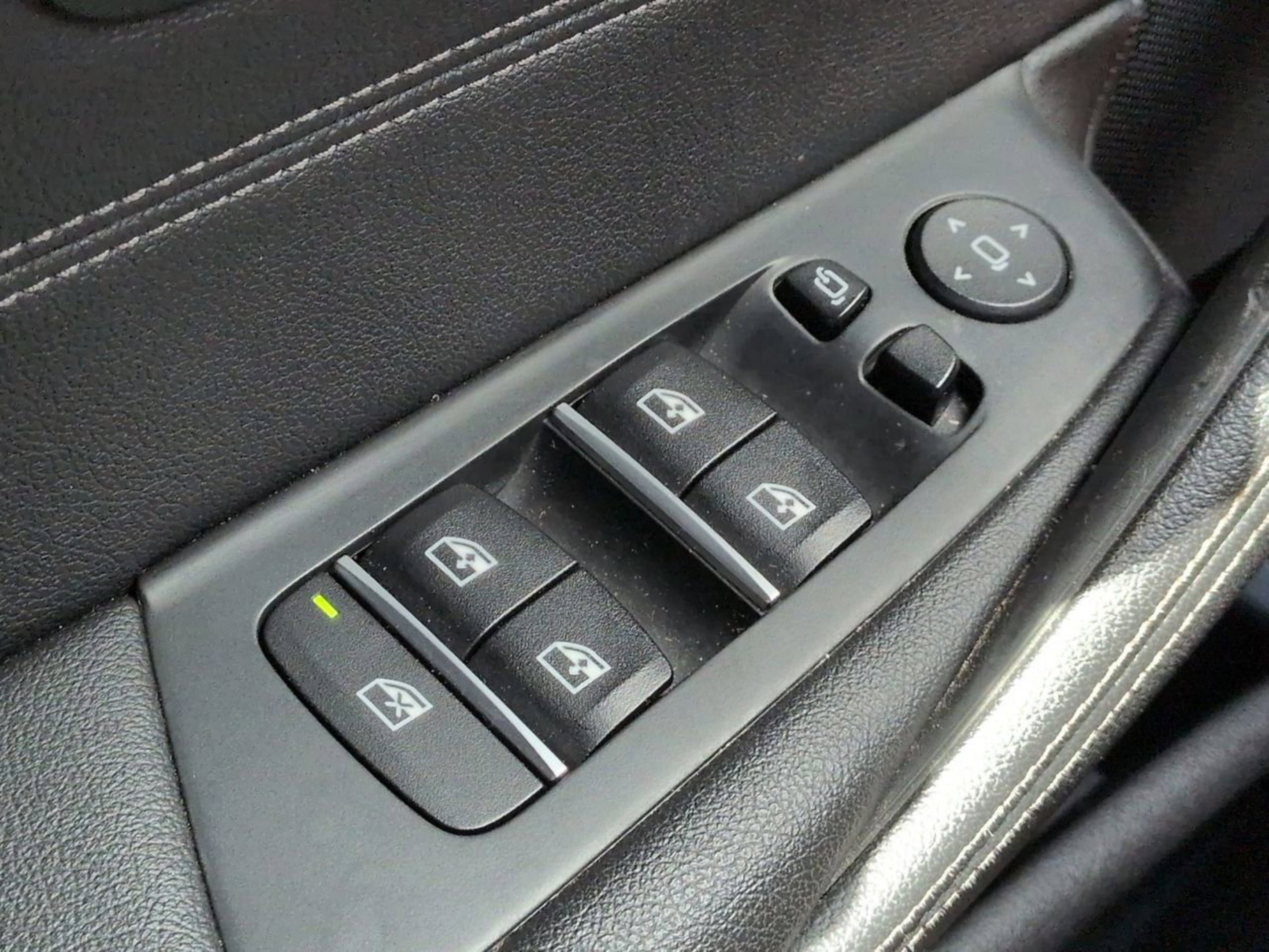 Used 2021 Dark Graphite Metallic BMW 540i image 24