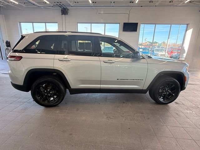 2025 Jeep Grand Cherokee Altitude - Photo 8