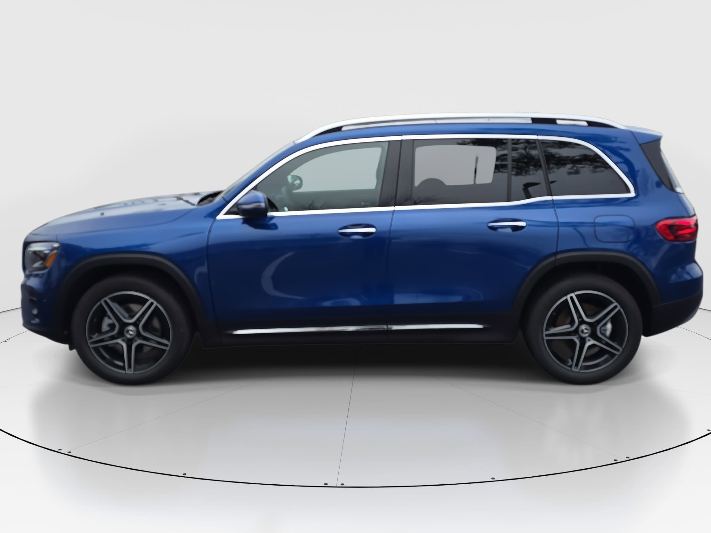 New 2026 Starling Blue Metallic Mercedes-Benz GLB250 image 8