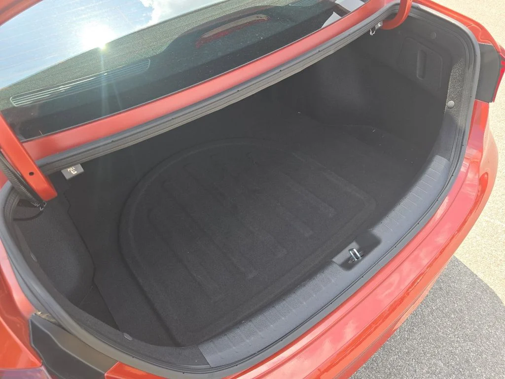 Used 2023 Red Kia LXS image 16
