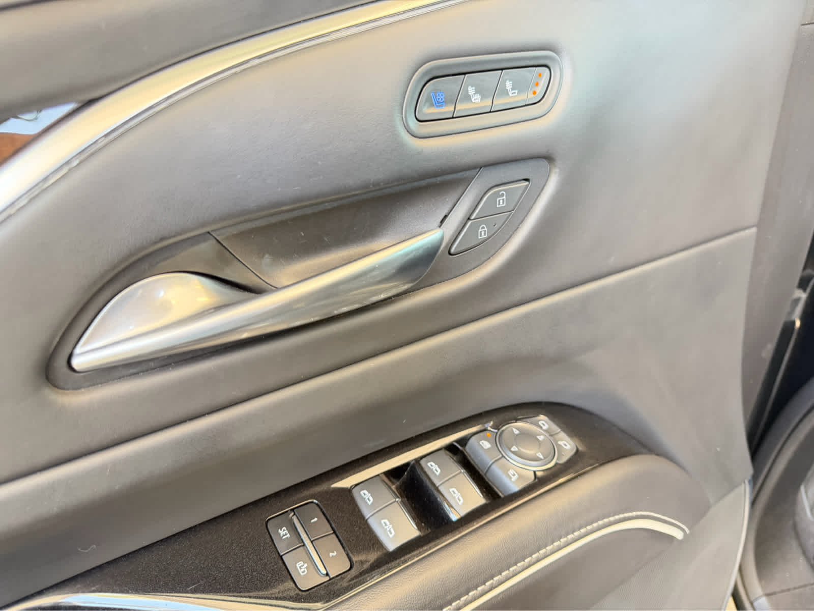 Used 2022 Black Raven Cadillac Sport Platinum image 24