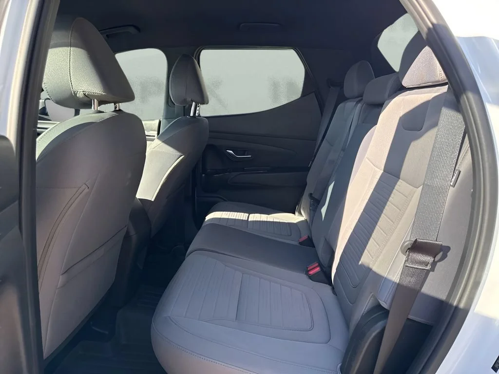 Used 2024  Hyundai SEL image 25
