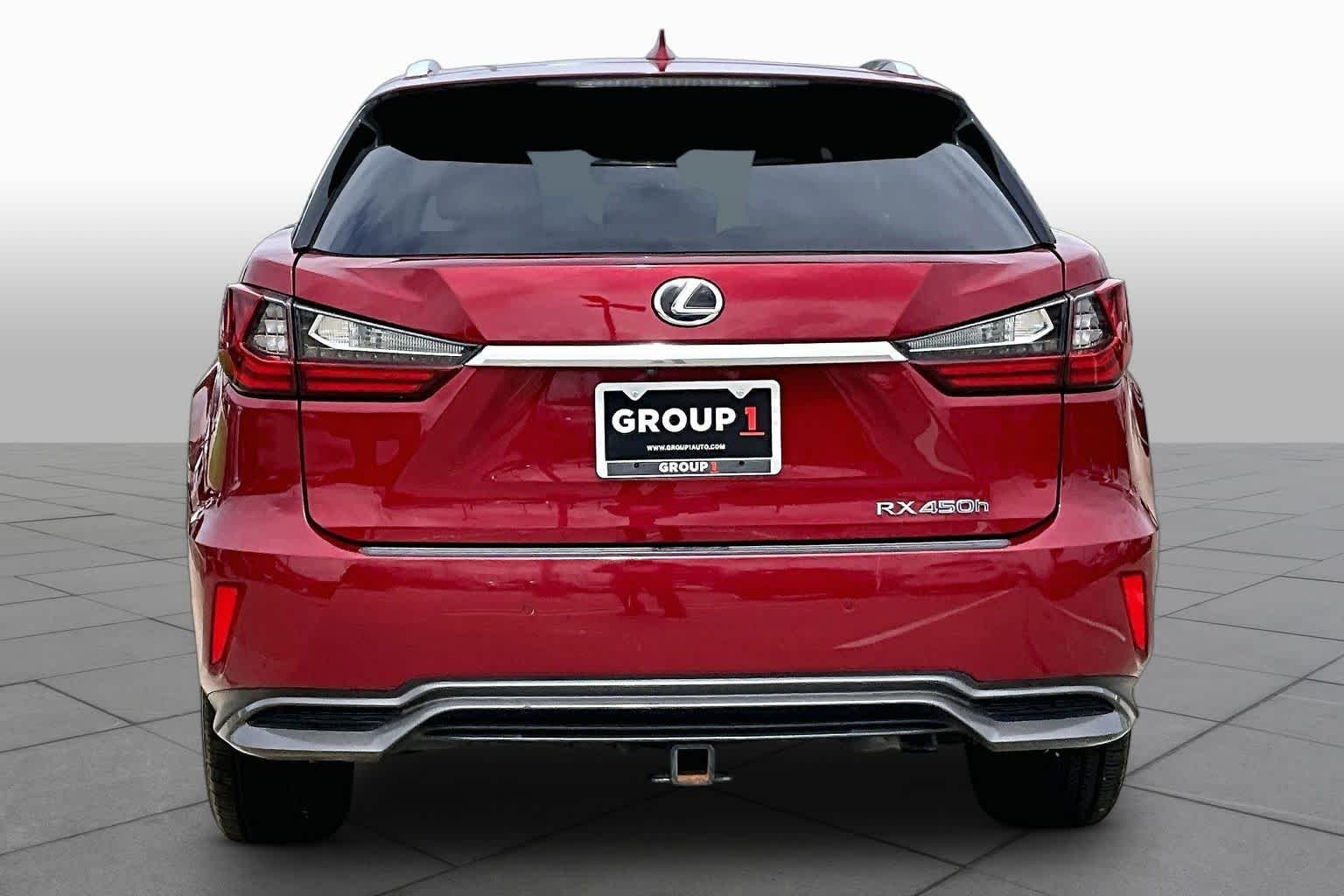 Used 2019 Matador Red Mica Lexus  image 5