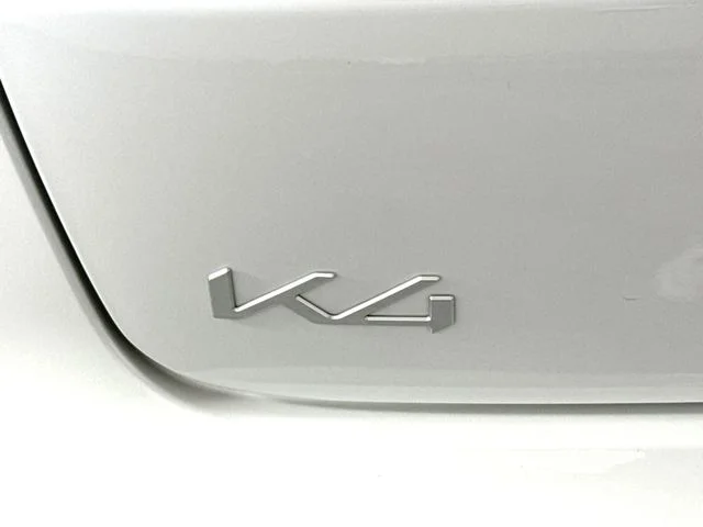 New 2026 Snow White Pearl Kia EX image 25