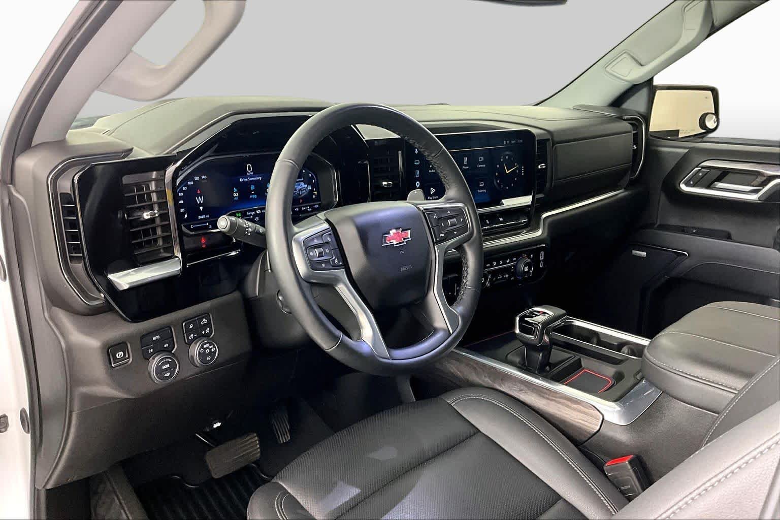 Used 2024 Summit White Chevrolet LTZ image 17