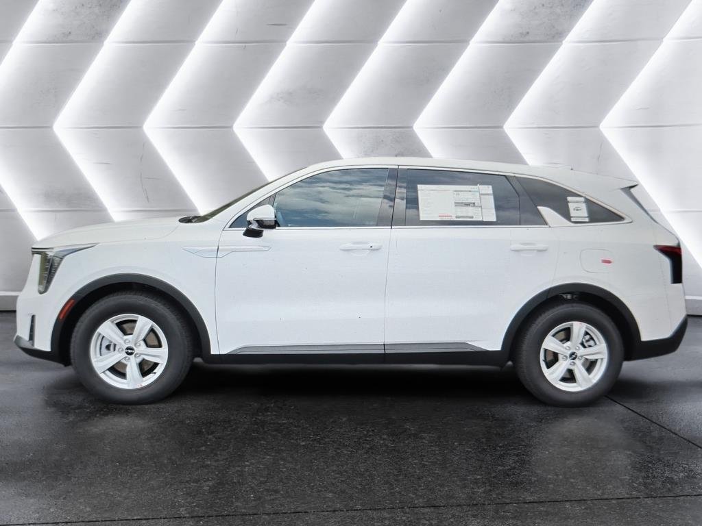 New 2025 Glacial White Pearl Kia LX image 2