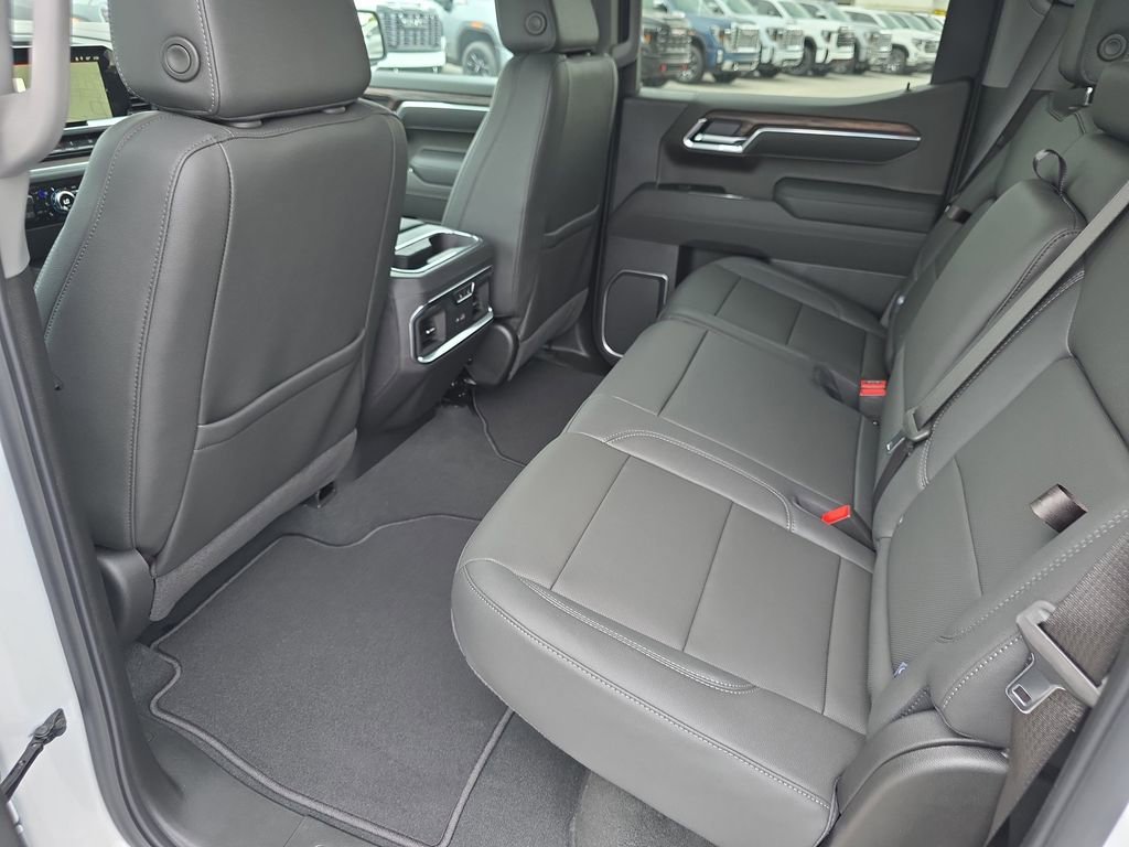 New 2026 Summit White GMC SLT image 31
