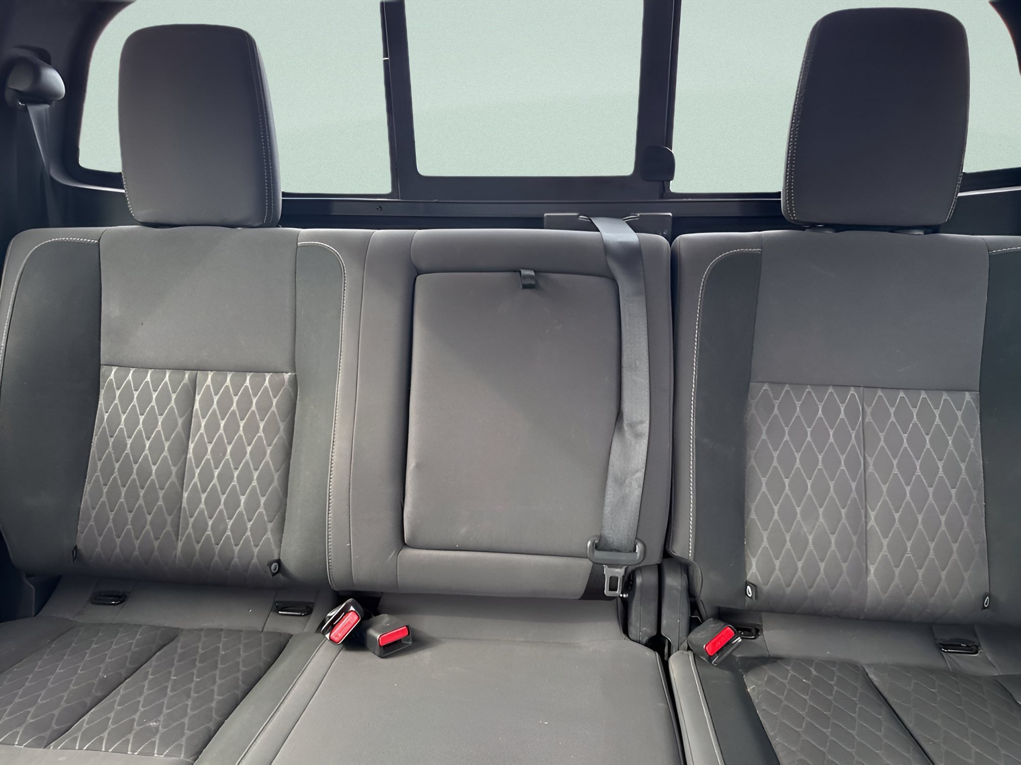 Used 2023 Glacier White Nissan SV image 28