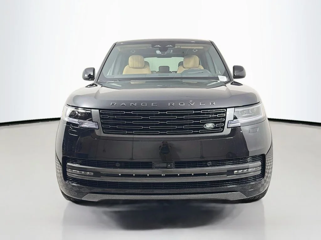 New 2026 Santorini Black Land Rover SE image 2