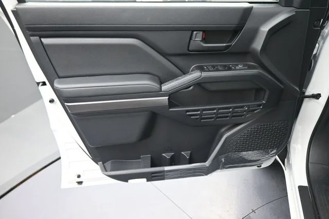 Used 2026  Toyota SR5 image 20