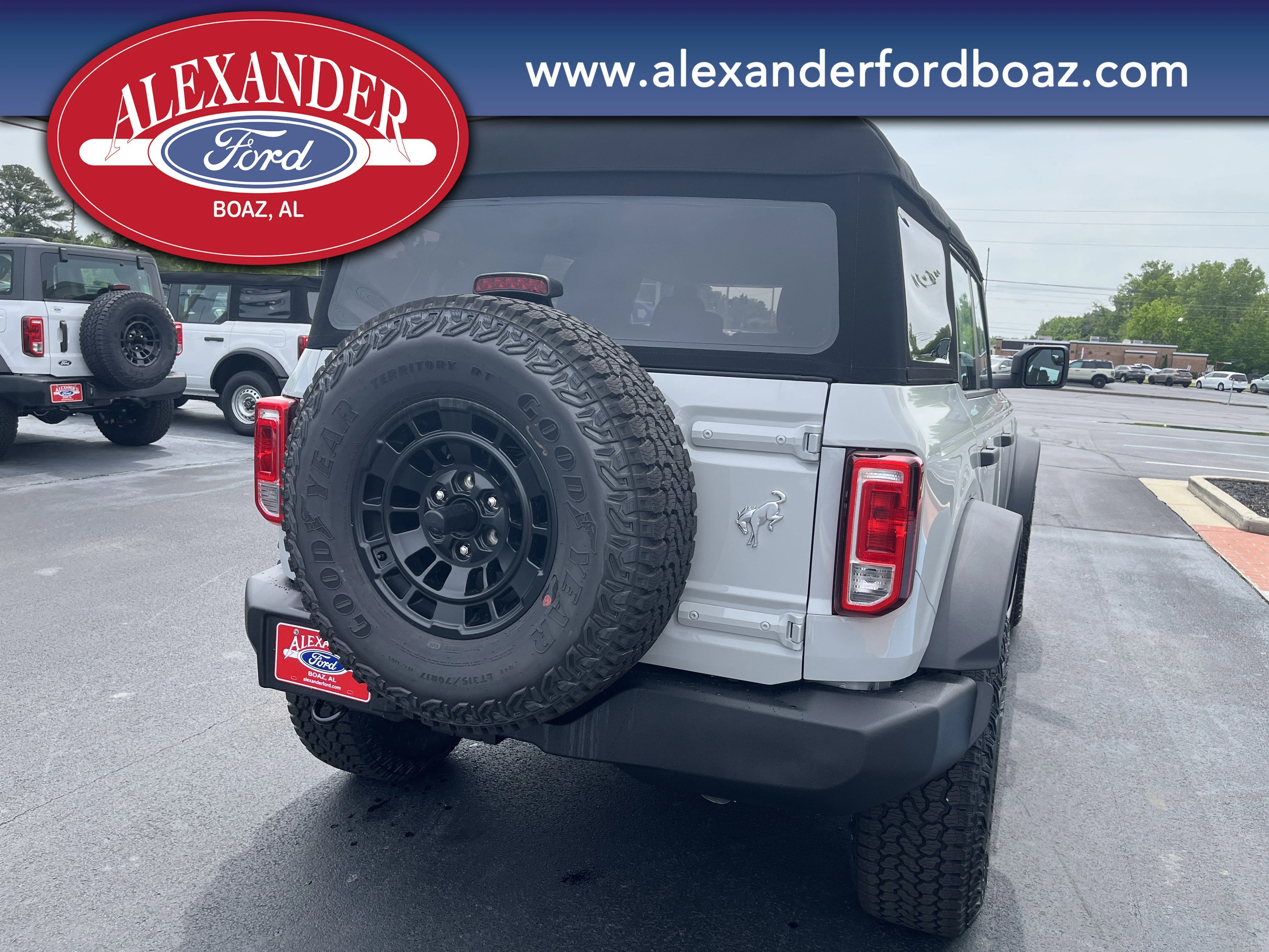 New 2026 Avalanche Gray Ford Base image 6