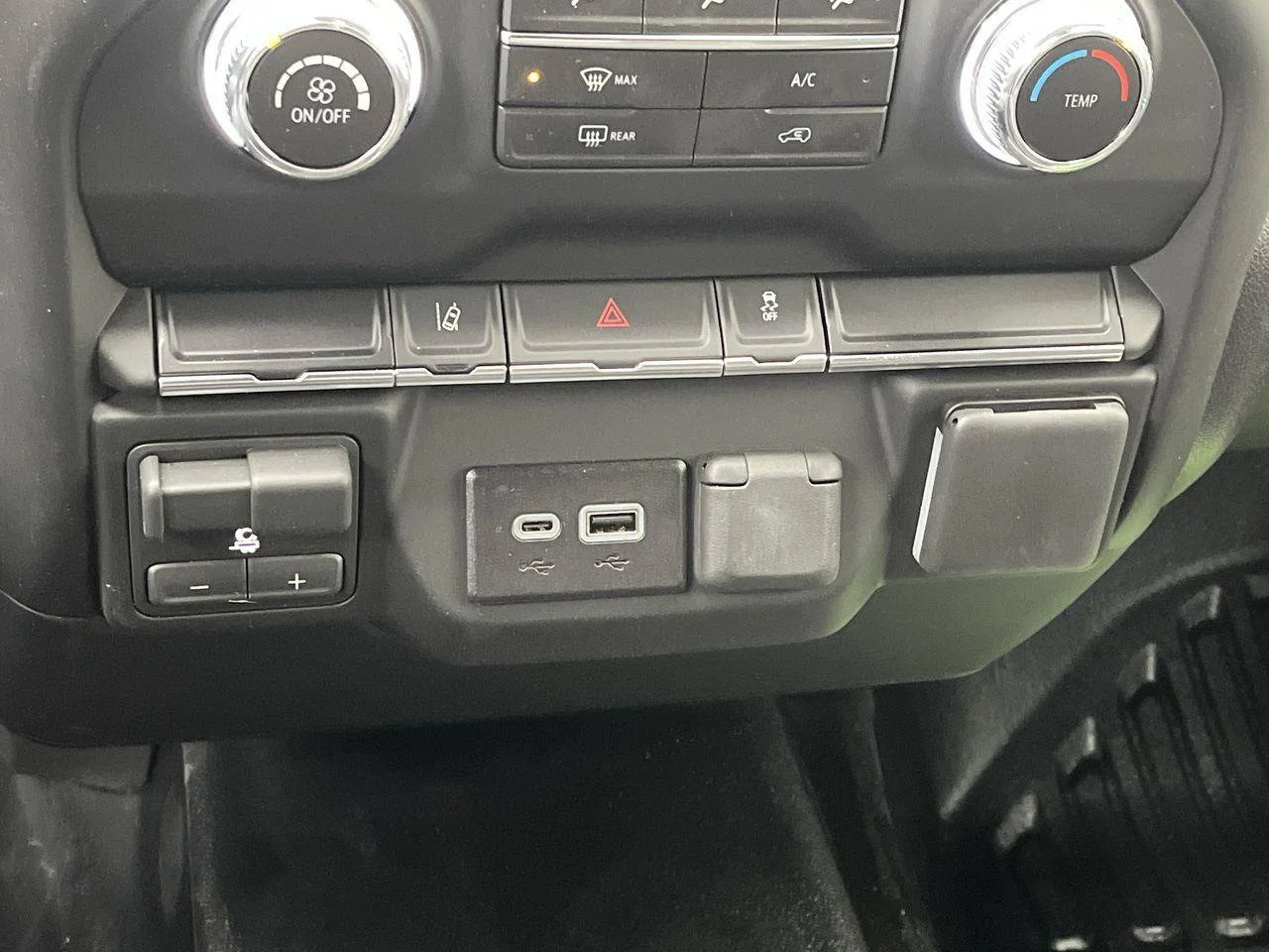 2026 GMC Sierra 2500HD Pro - Photo 20