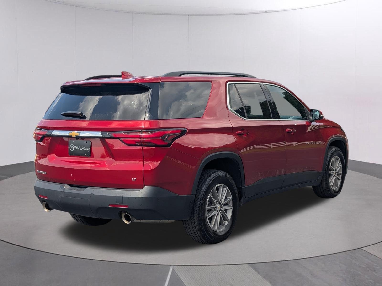 Used 2023 Radiant Red Tintcoat Chevrolet LT Cloth image 5