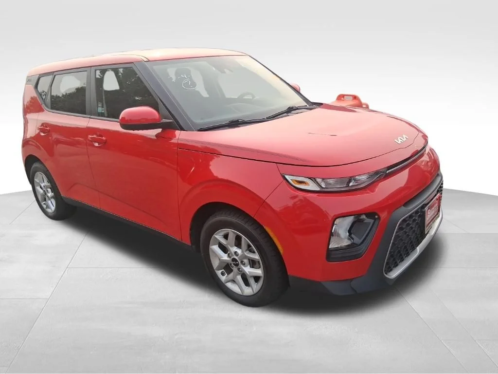 Used 2022 Red Kia LX image 2