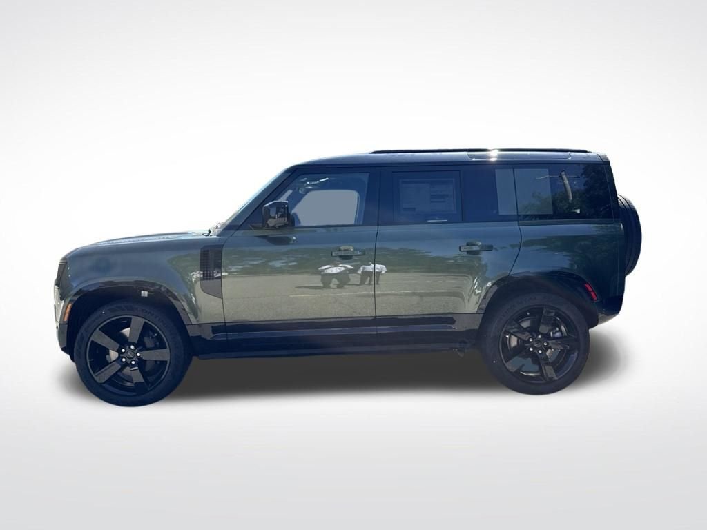 New 2026 Woolstone Green Land Rover X-Dynamic SE image 8
