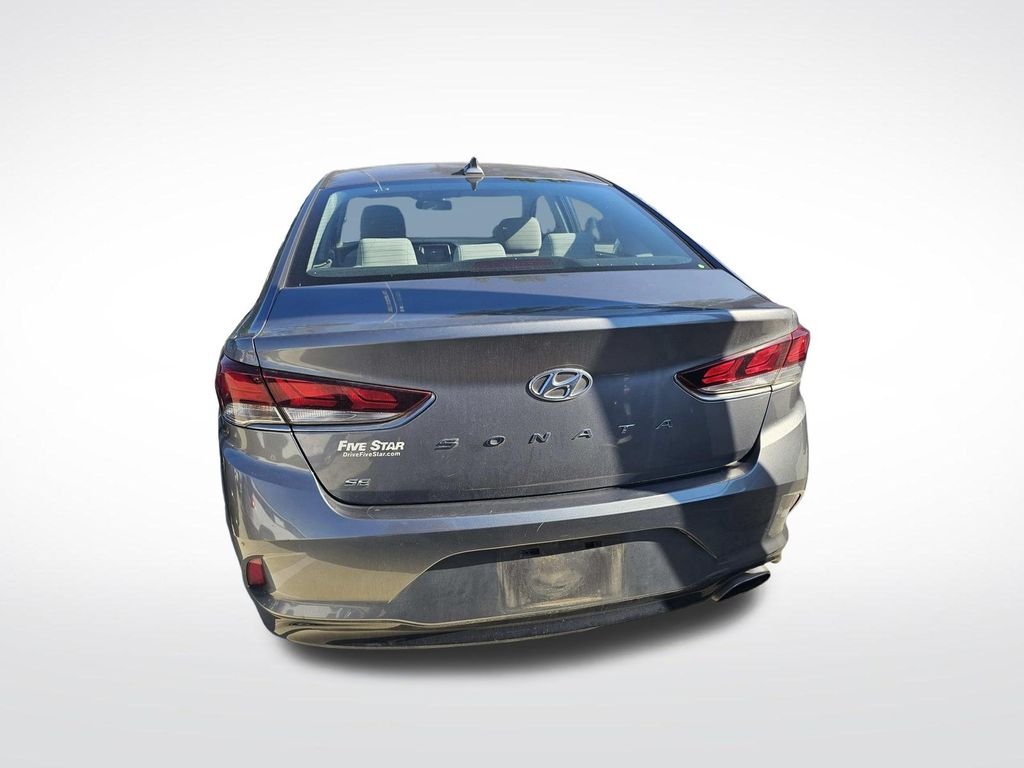 Used 2019 Gray Hyundai SE image 15