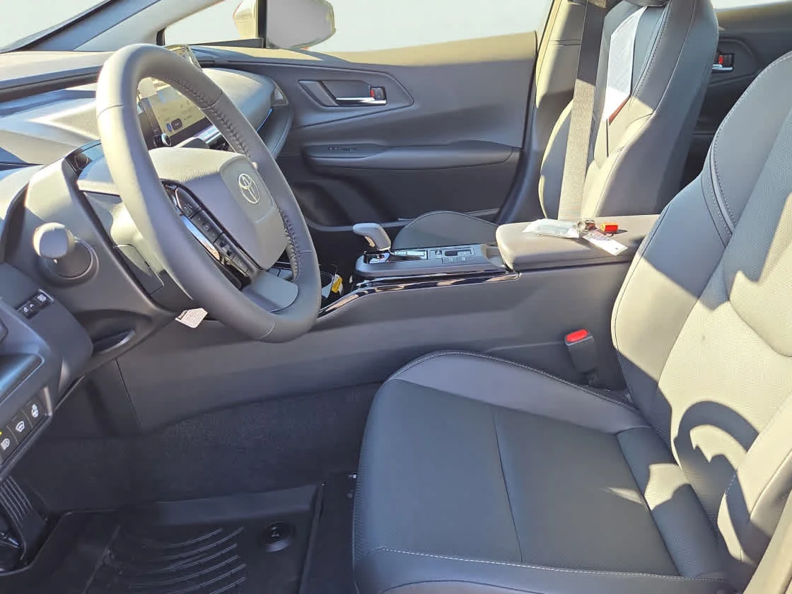 2026 Toyota Prius Plug-in Hybrid Nightshade - Photo 9