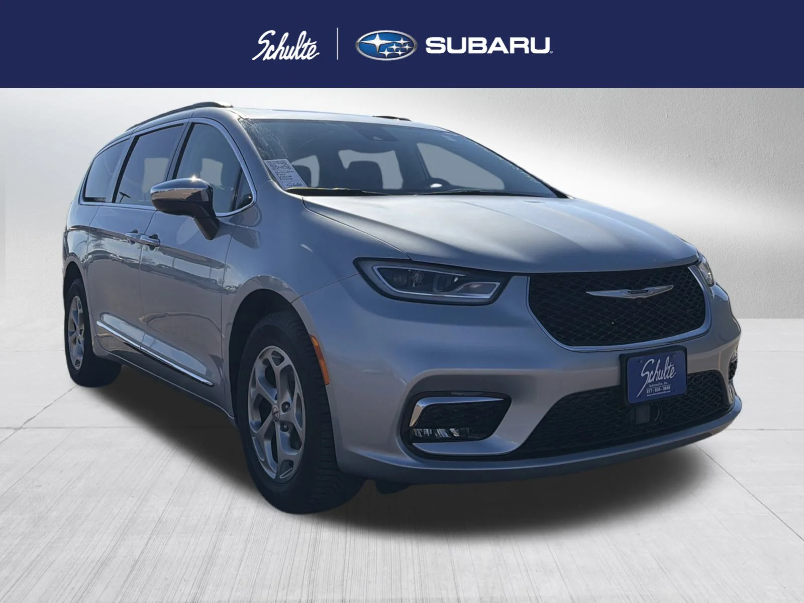2023 Chrysler Pacifica Limited AWD's photo