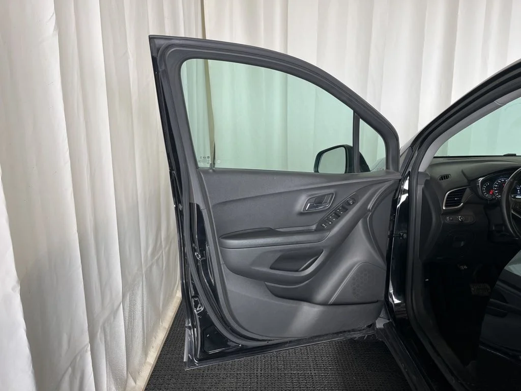 Used 2022 Black Chevrolet LT image 16