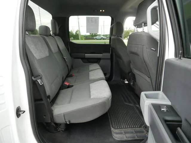 Used 2023 Oxford White Ford XLT image 19