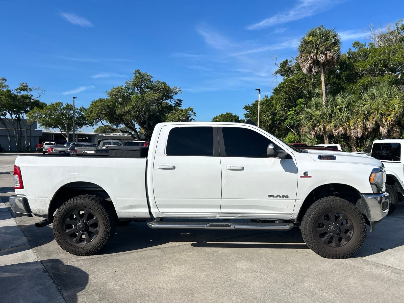 Used 2022 White Ram Big Horn image 6