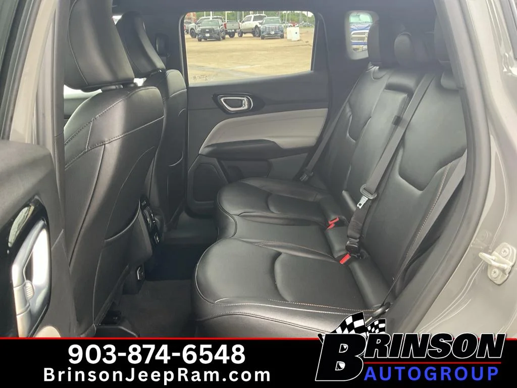 Used 2023 Grey Jeep Limited image 16